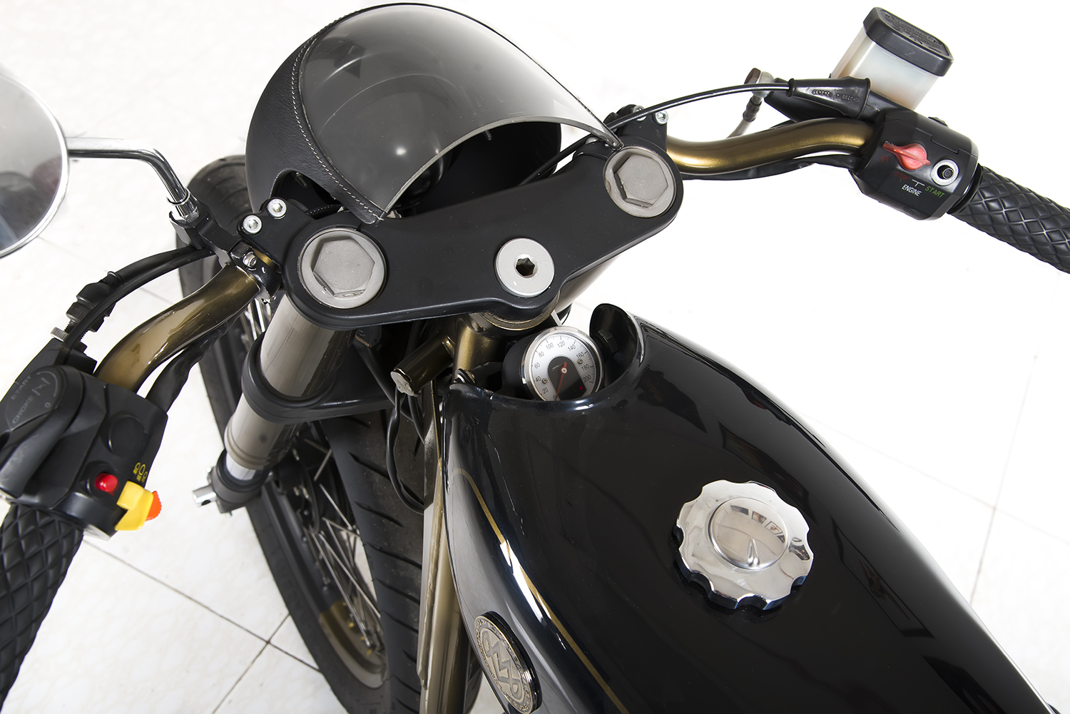 Mini cupolino in pelle, piastra di sterzo e mini speedo